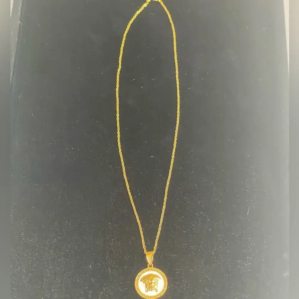 18K Gold Plated Medusa Pendant Necklace